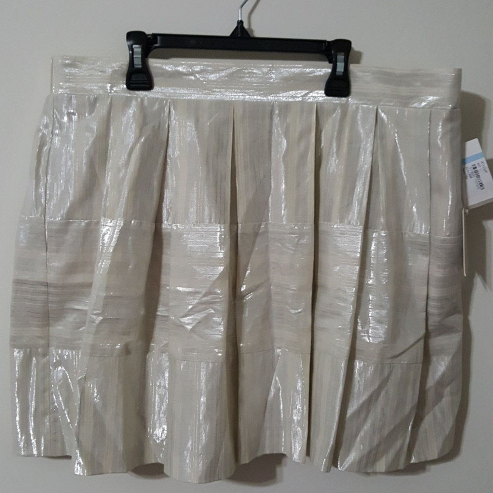 Lady's apparel